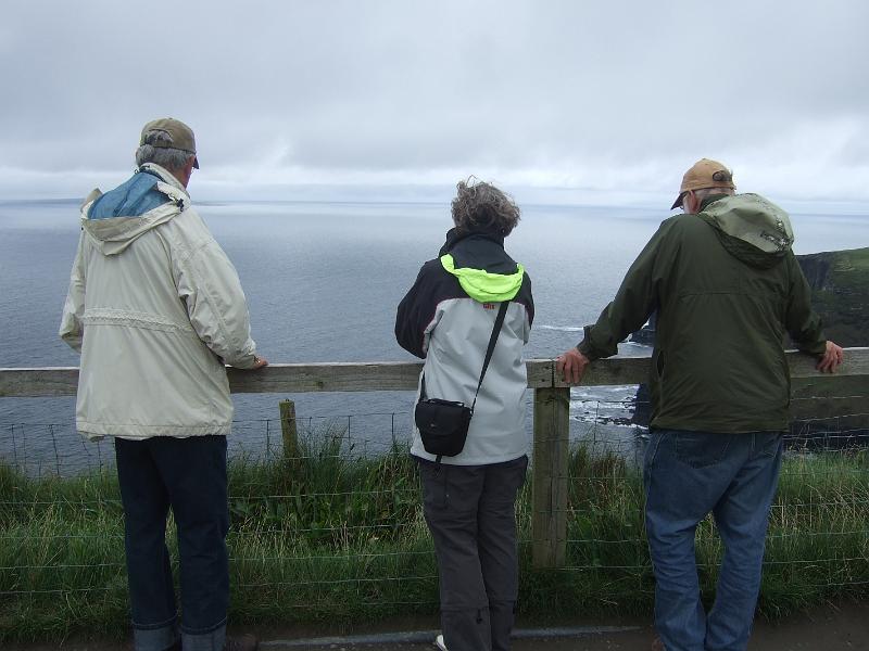 20100730f1 Uitkijken op Moher.JPG